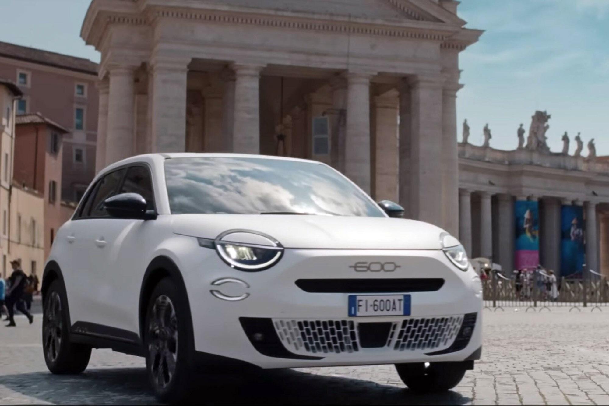 Το νέο Fiat 600 κάνει εμφάνιση έκπληξη σε video
