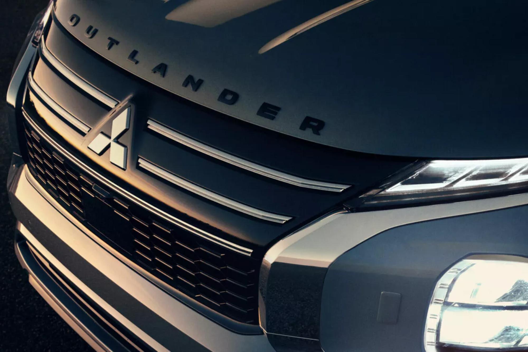 Ανανέωση για το Mitsubishi Outlander με υιοθέτηση ήπιας υβριδικής τεχνολογίας