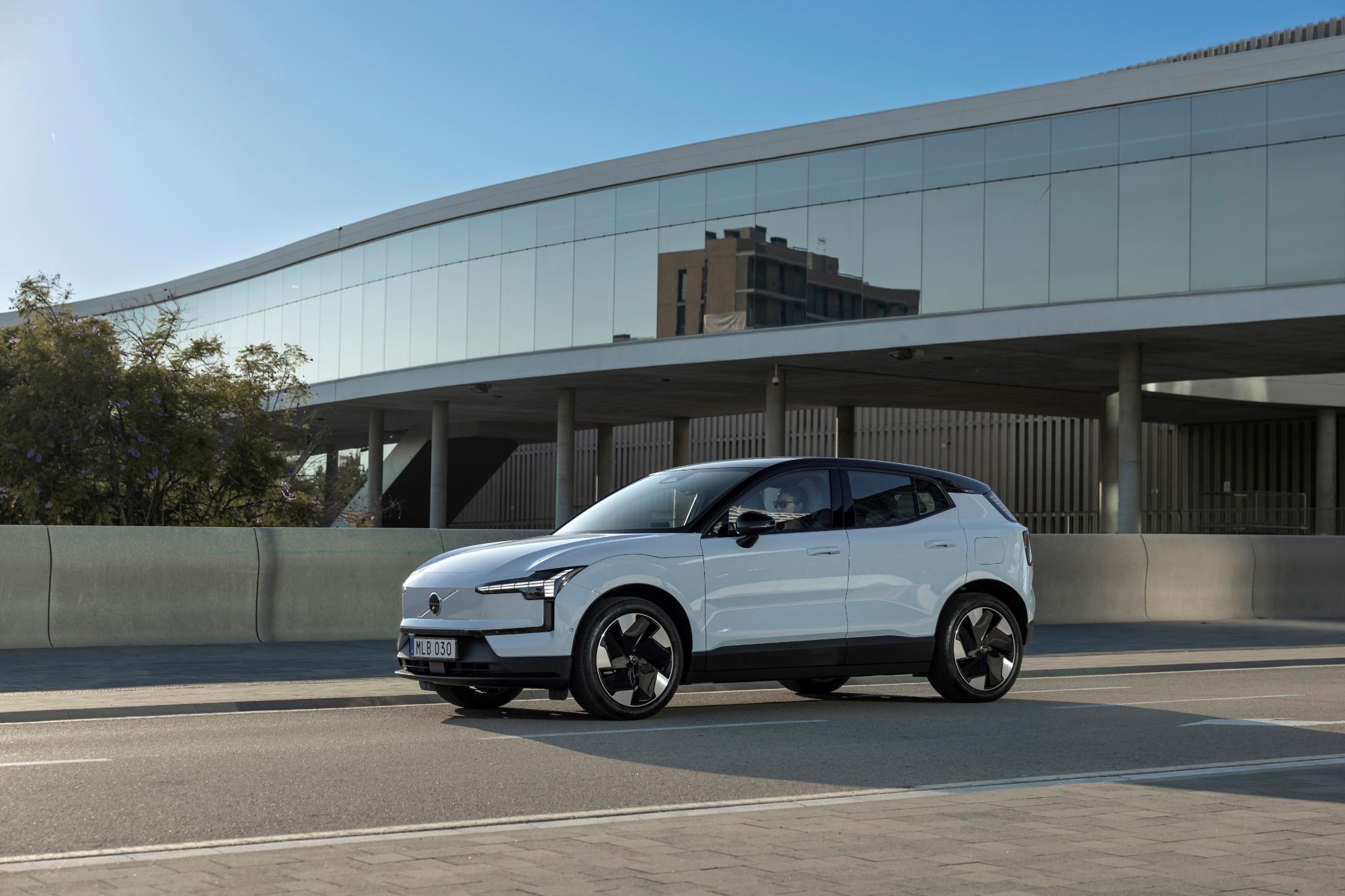 Έως 10.000€ κάτω η τιμή του Volvo EX30 