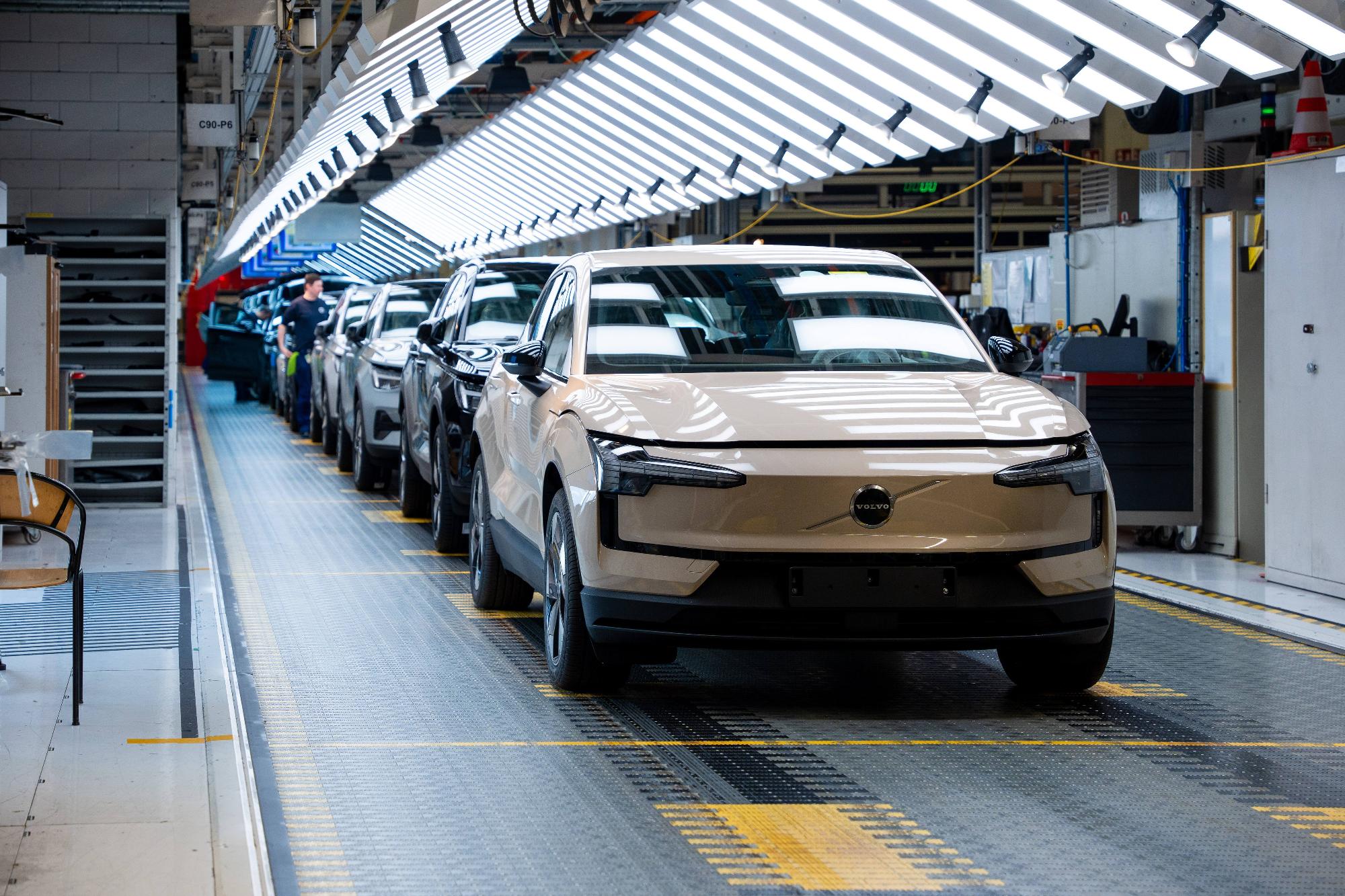 Η Volvo ξεκίνησε την παραγωγή του EX30 στο Βέλγιο