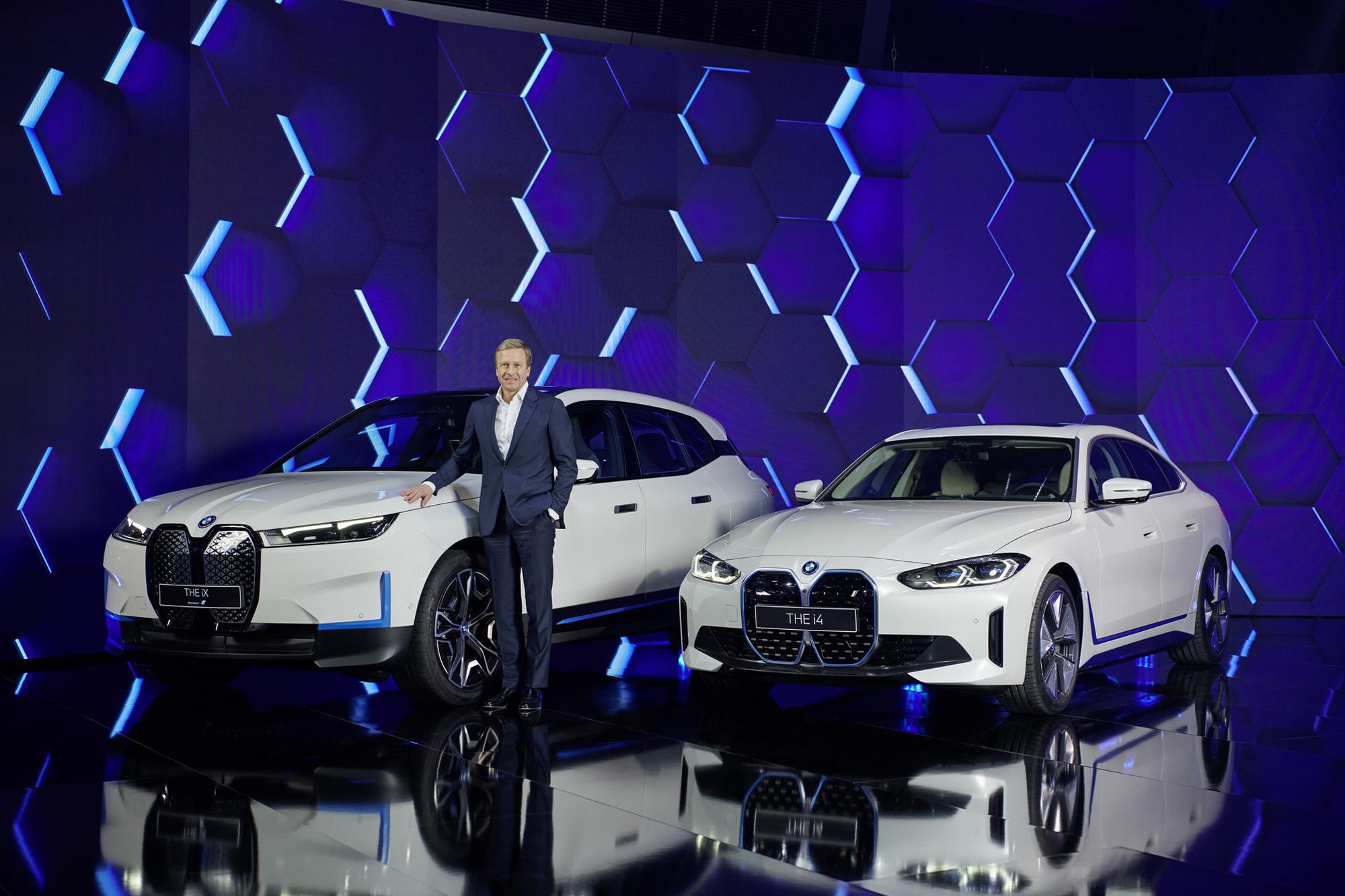 Η BMW θα συνεχίσει να εξελίσσει θερμικούς κινητήρες