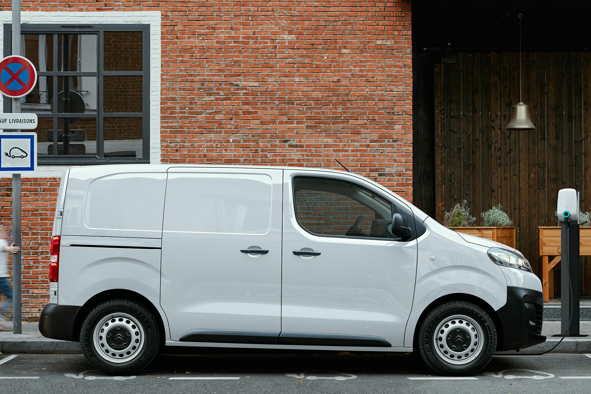Το ë-Jumpy ανακυρύχθηκε “International Van of the Year 2021”