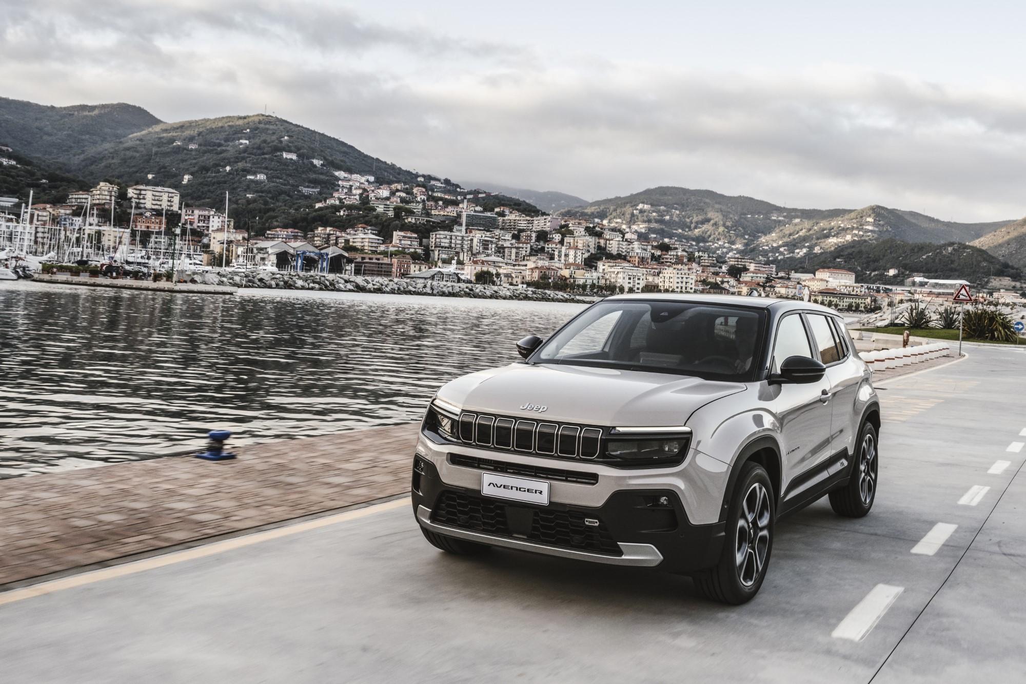 Νέα χαμηλότερη τιμή για το ηλεκτρικό Jeep Avenger