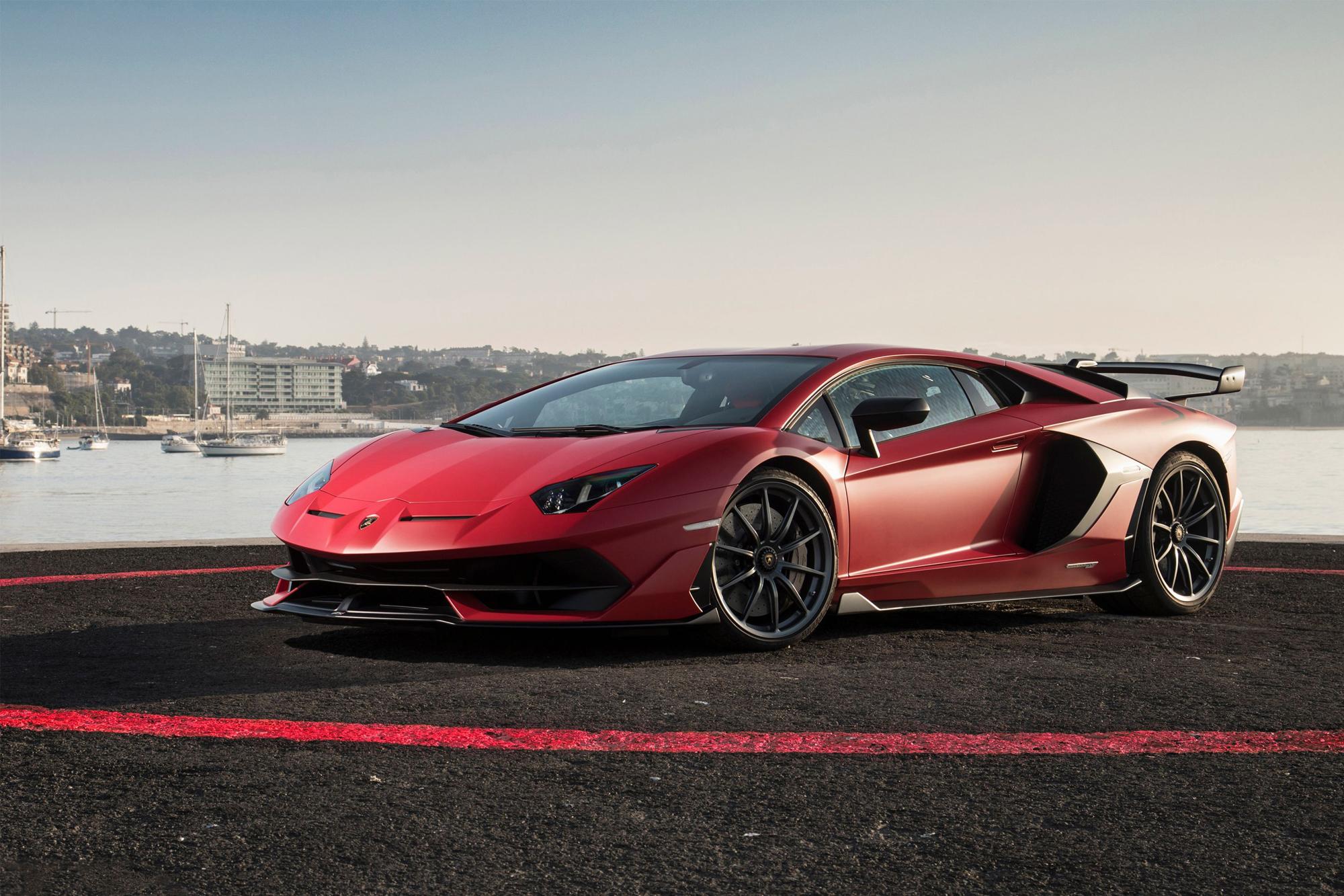 Για το μέλλον της Lamborghini, εσύ αποφασίζεις!