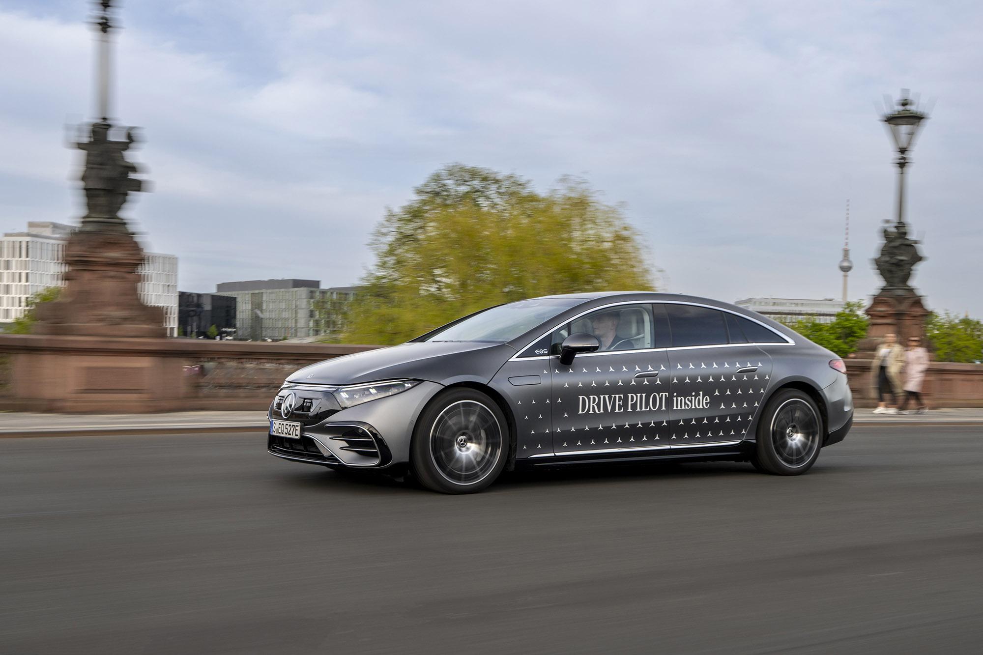 Η Mercedes παίρνει έγκριση για κυκλοφορία αυτοκινήτων με αυτονομία επιπέδου 3