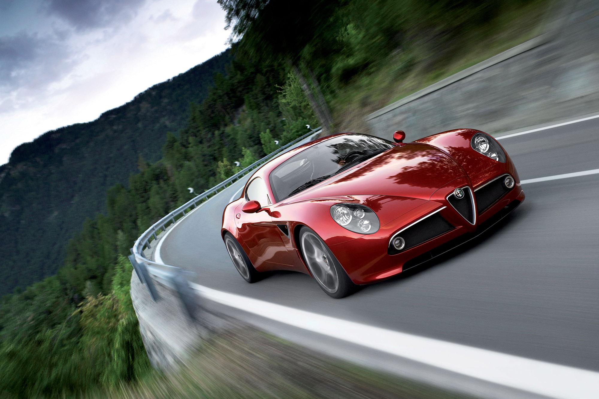 Δείτε τον… αθέατο κόσμο της Alfa Romeo