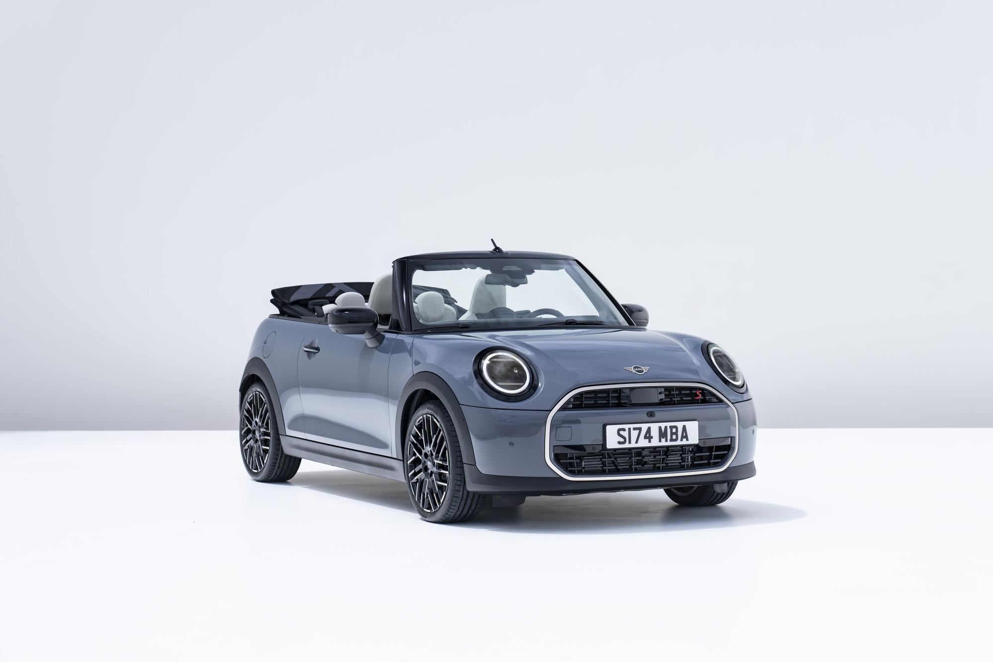 To νέο MINI Cooper και σε Cabrio εκδόσεις 