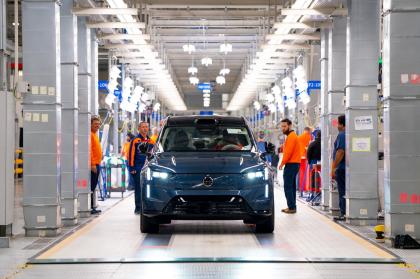 Το πρώτο ηλεκτρικό EX90 της Volvo βγήκε από τη γραμμή παραγωγής 
