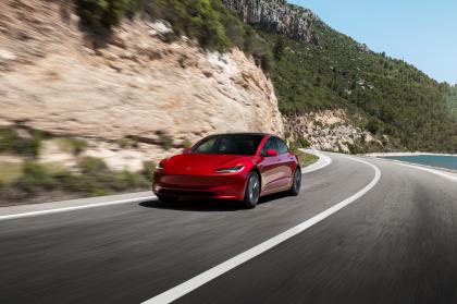 Στην Ελλάδα το πισωκίνητο Tesla Model 3 με την μεγαλύτερη αυτονομία