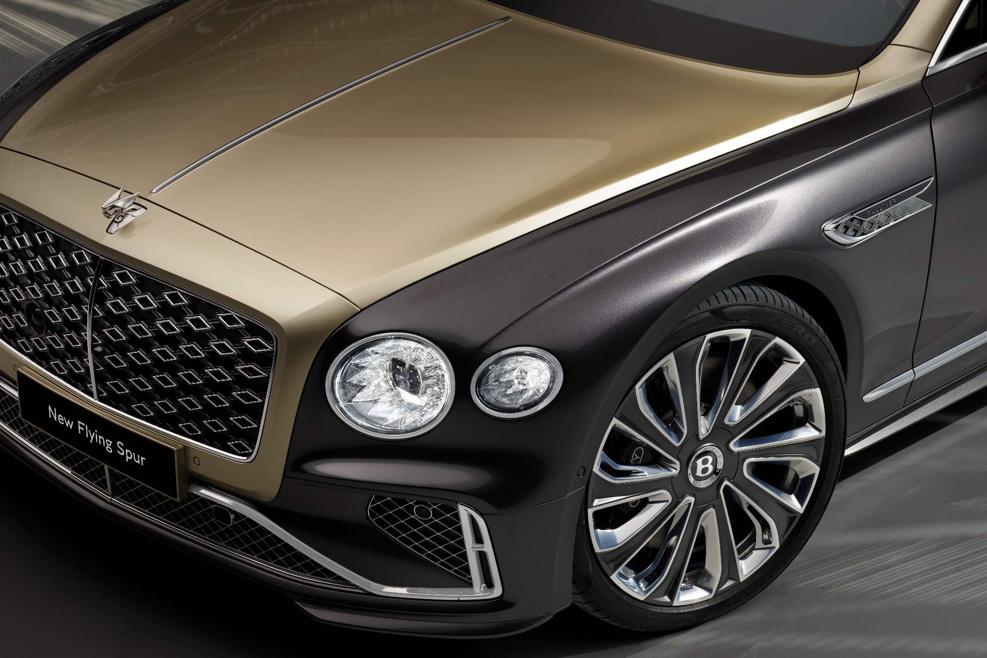 H Bentley θα φέρει για πρώτη φορά την νέα Flying Spur στην Ευρώπη