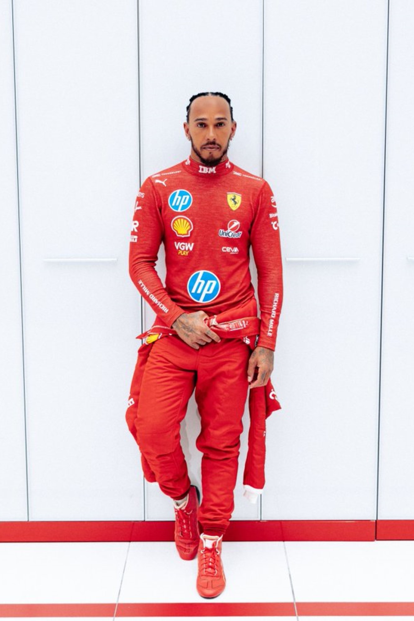 Πρώτες δοκιμές του Lewis Hamilton με μονοθέσιο της Ferrari