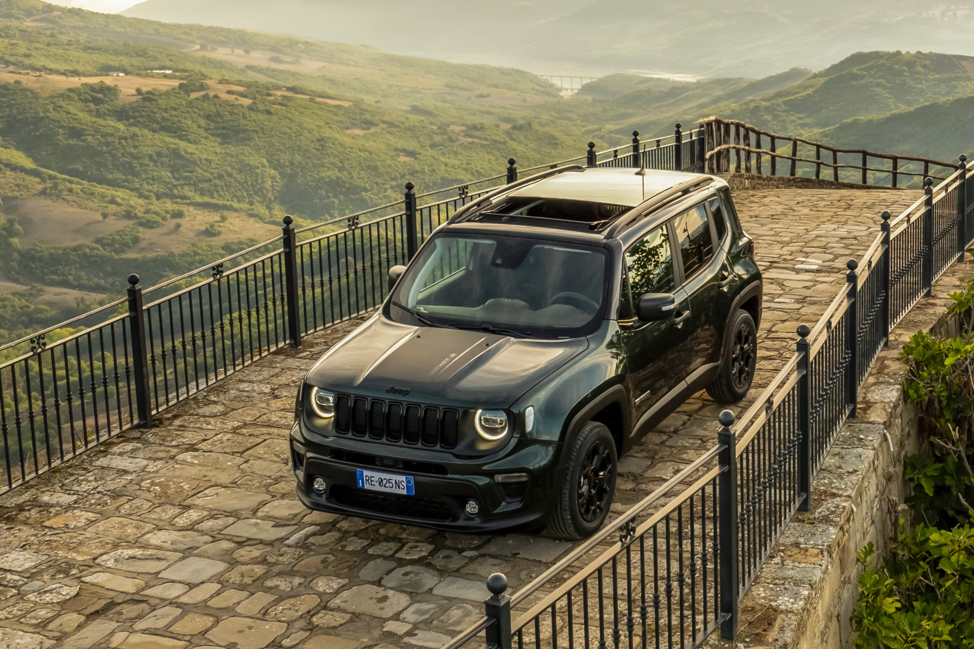 Jeep Renegade και Compass: Αποκτούν νέα ειδική έκδοση για τις 1εκ. πωλήσεις