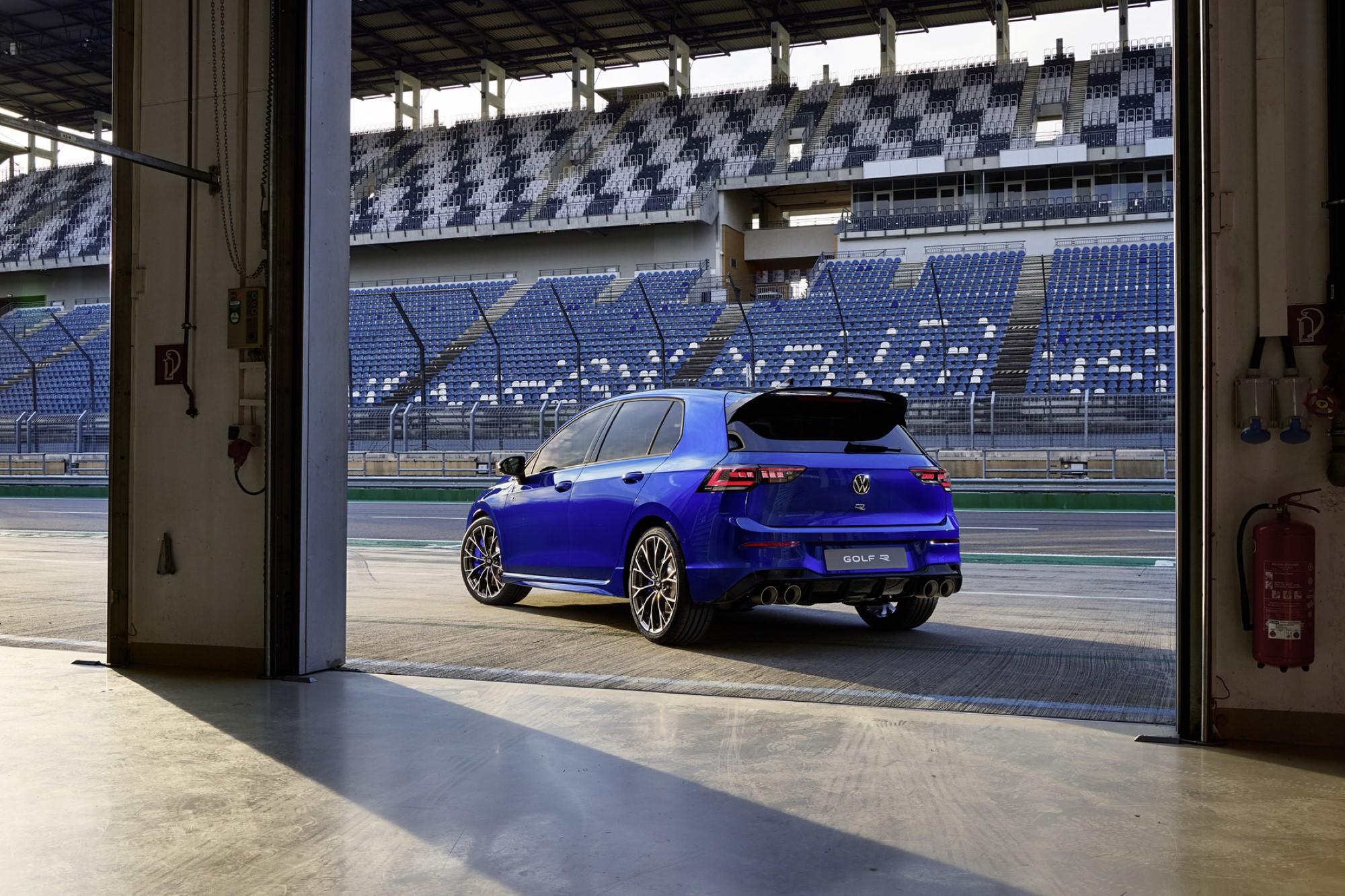 Έτοιμο το VW Golf R και σε Βlack Edition έκδοση